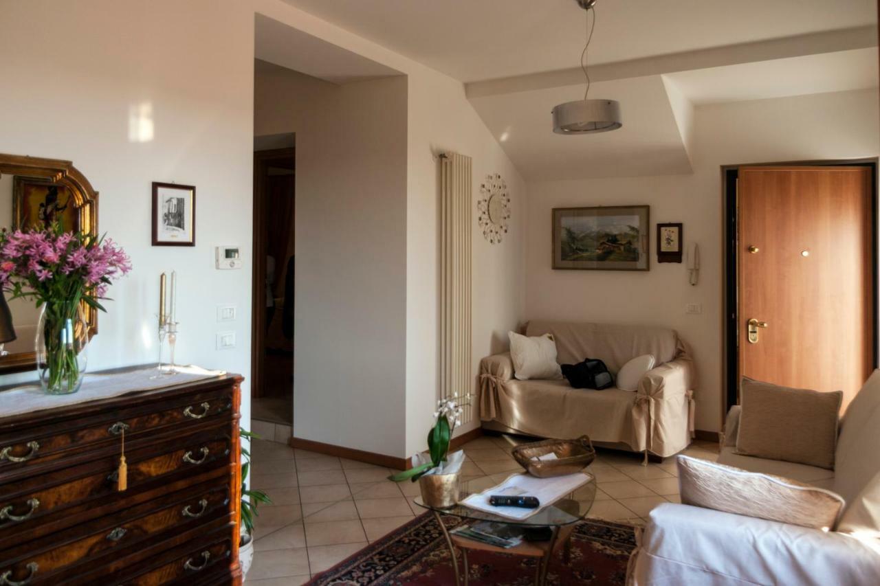 Casa Del Sole Appartamento N° 2 White And Gold Room Gavardo Extérieur photo