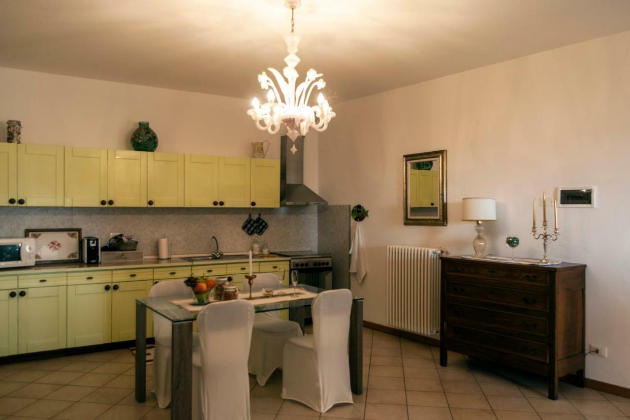 Casa Del Sole Appartamento N° 2 White And Gold Room Gavardo Extérieur photo