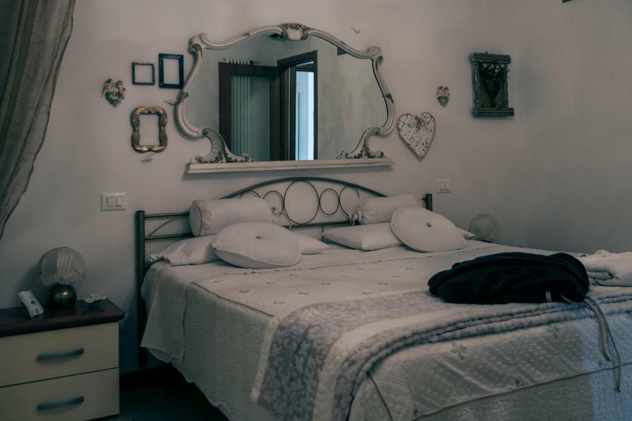 Casa Del Sole Appartamento N° 2 White And Gold Room Gavardo Extérieur photo