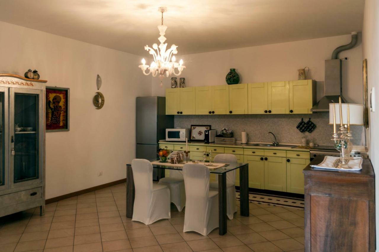 Casa Del Sole Appartamento N° 2 White And Gold Room Gavardo Extérieur photo